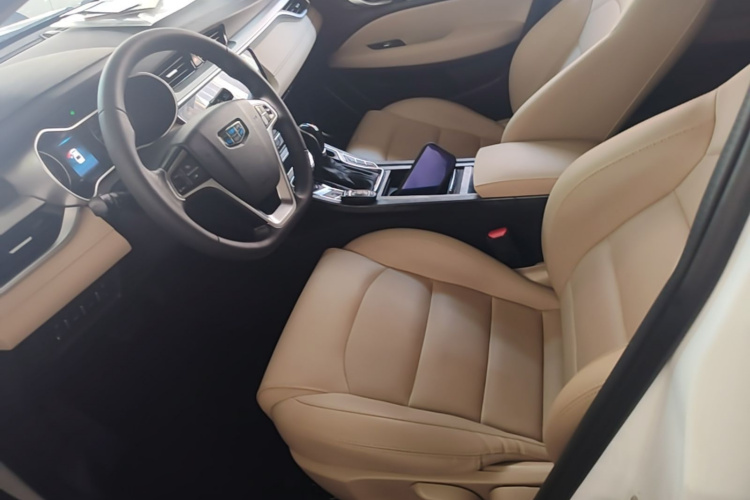 GEELY Emgrand 2018 car image #15