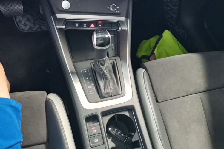 Audi Q3 2019 #14 Audi Q3 2019 car image #14