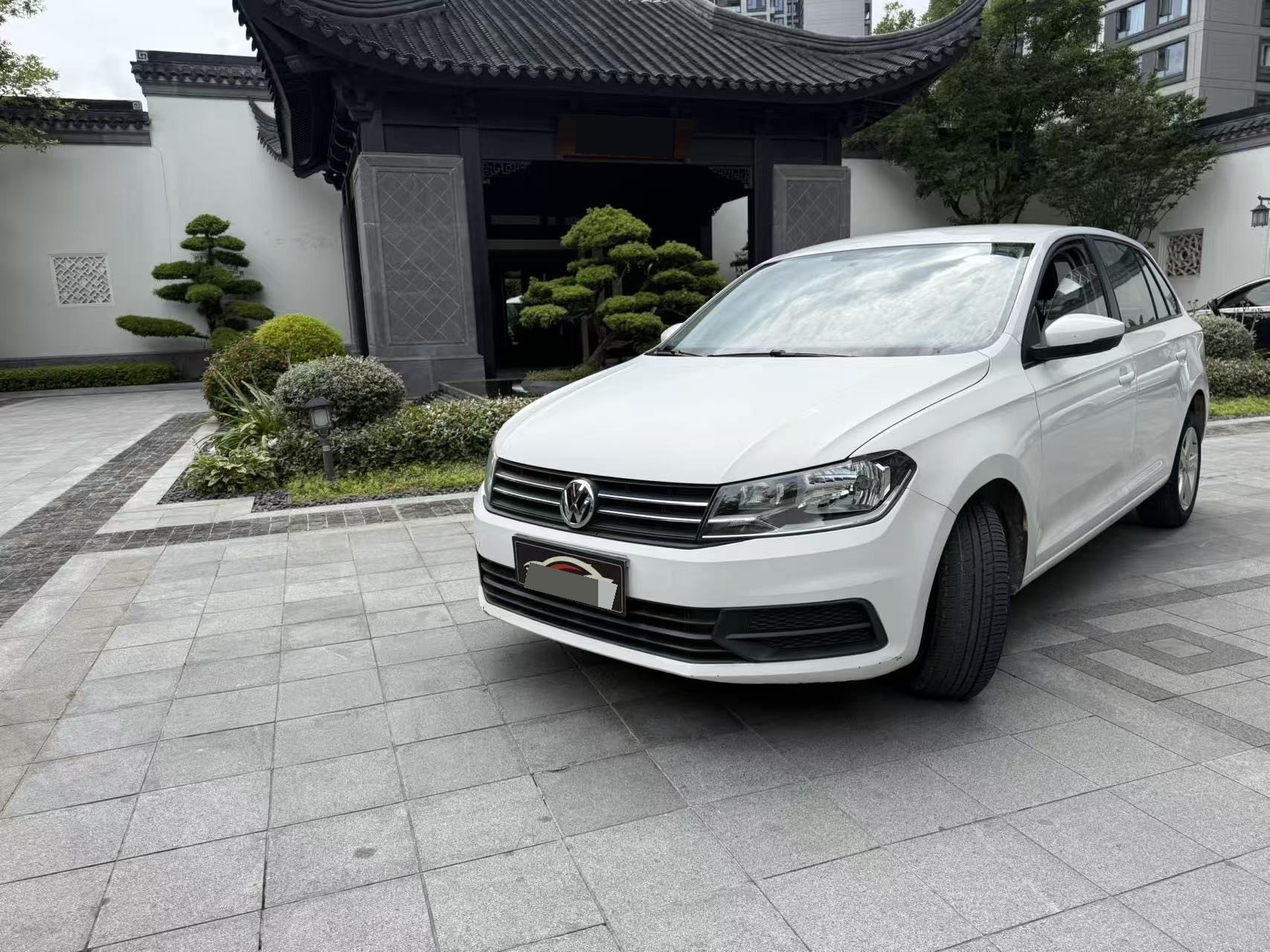 Volkswagen Santana 2015 car image 