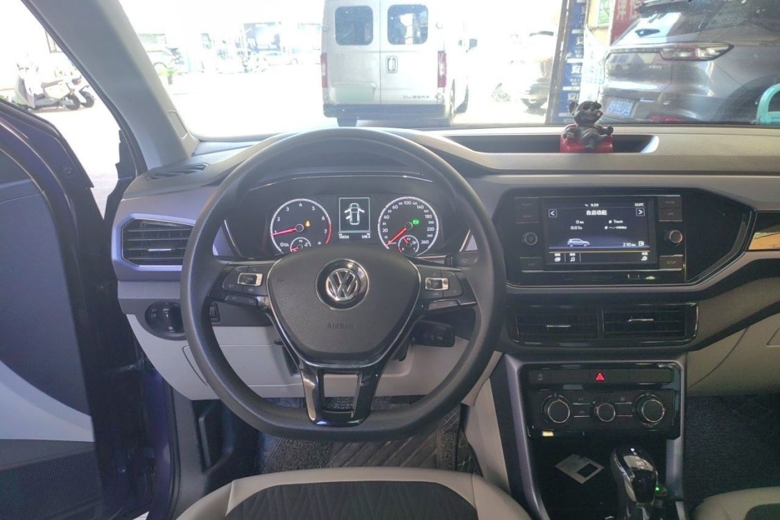 Volkswagen T-Cross 2019 car image #22