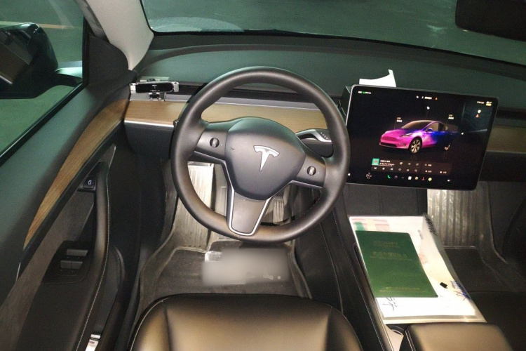 Tesla Model Y 2022 car image #15