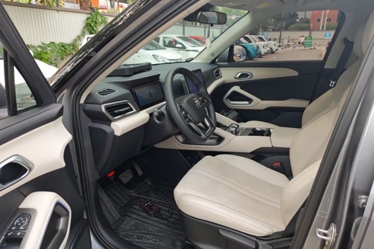 BYD YuanUP 2025 #15 BYD YuanUP 2025 car image #15