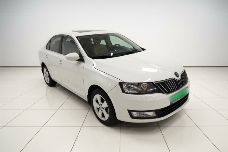 Skoda Rapid 2017 image de voiture #4
