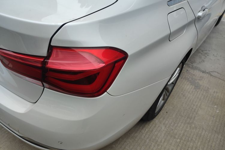 BMW 3 Series 2017 car image #8