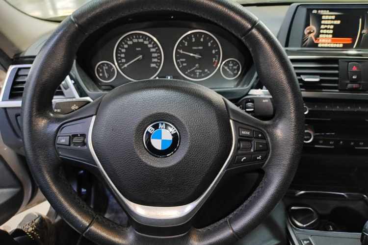 BMW 3 Series 2017 #11 BMW 3 Series 2017 car image #11