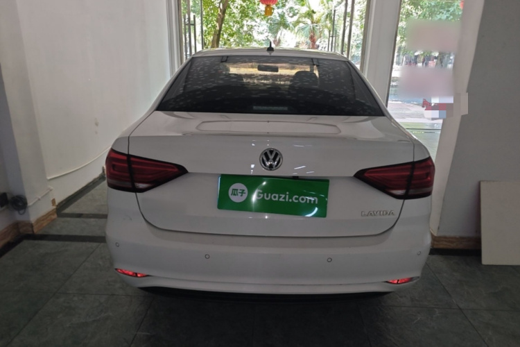 Volkswagen Lavida 2020 car image #6