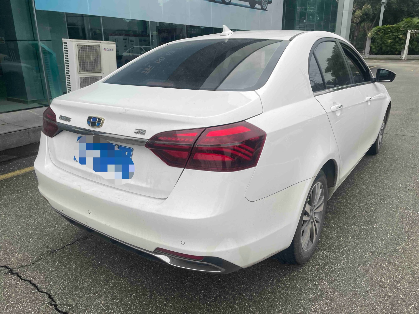 GEELY Emgrand 2019 #2 GEELY Emgrand 2019 изображение автомобиля #2