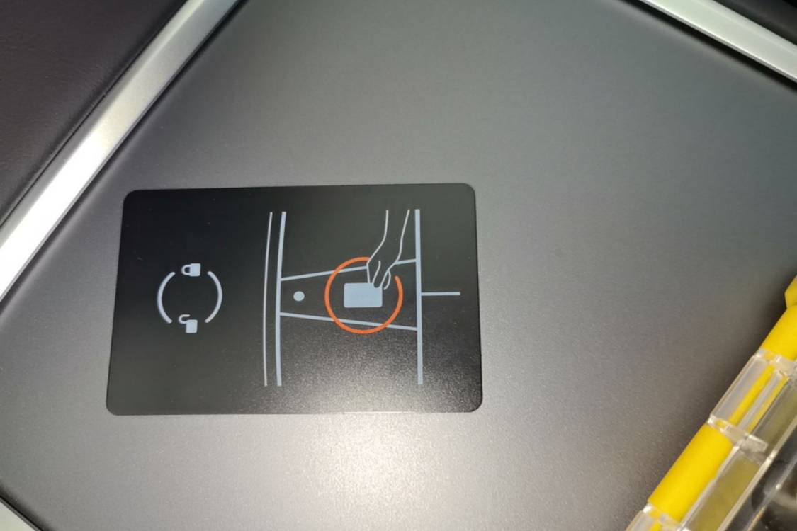 Tesla Model Y 2023 immagine di auto #21