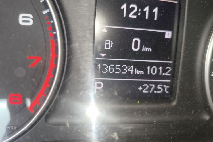 Audi Q3 2016 car image #14