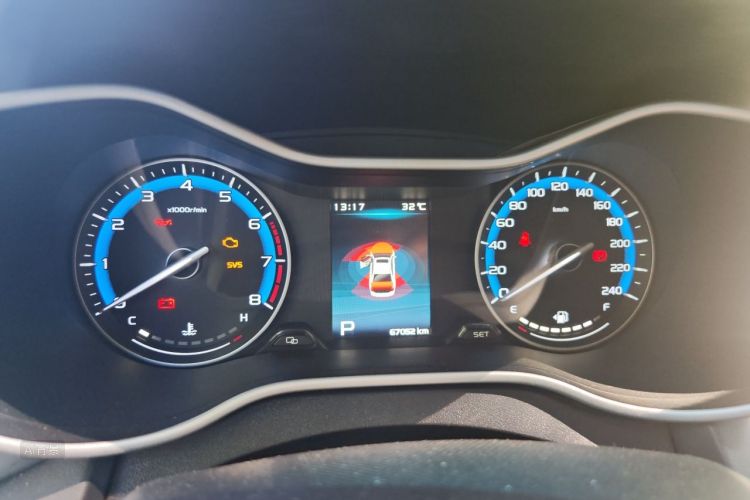 GEELY Emgrand 2019 car image #13