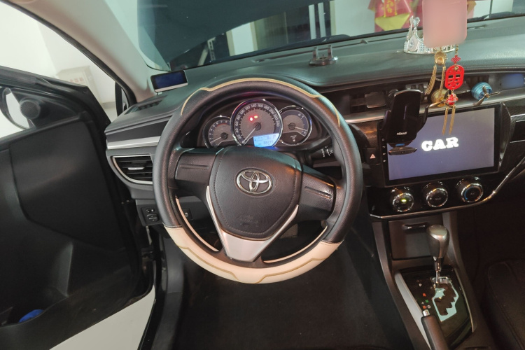 Toyota Corolla 2017 immagine di auto #11