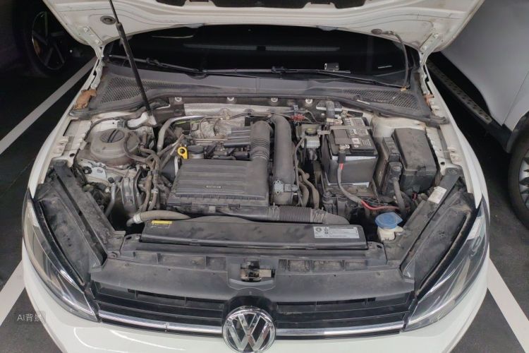 Volkswagen Golf 2019 car image #22