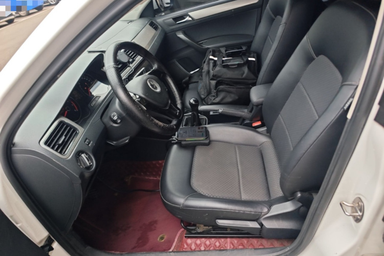 Volkswagen Santana 2017 car image #15