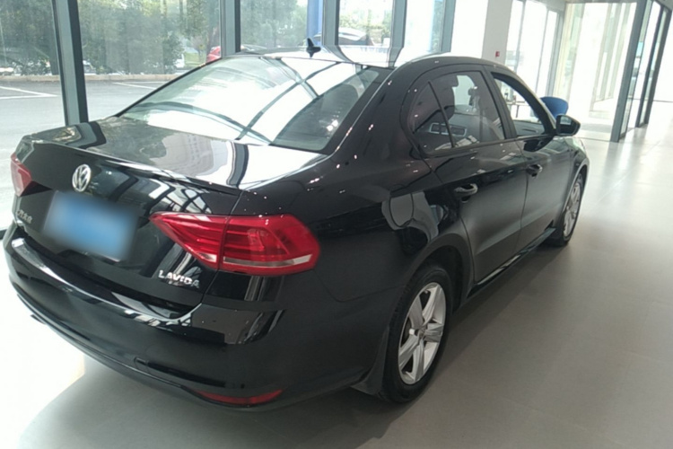 Volkswagen Lavida 2017 car image #7