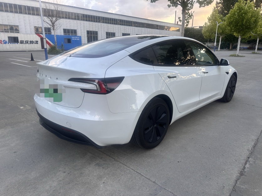 Tesla Model 3 2026 #4 Tesla Model 3 2026 car image #4