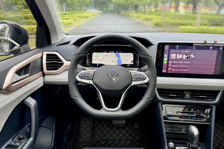 Volkswagen Tharu 2024 car image #17