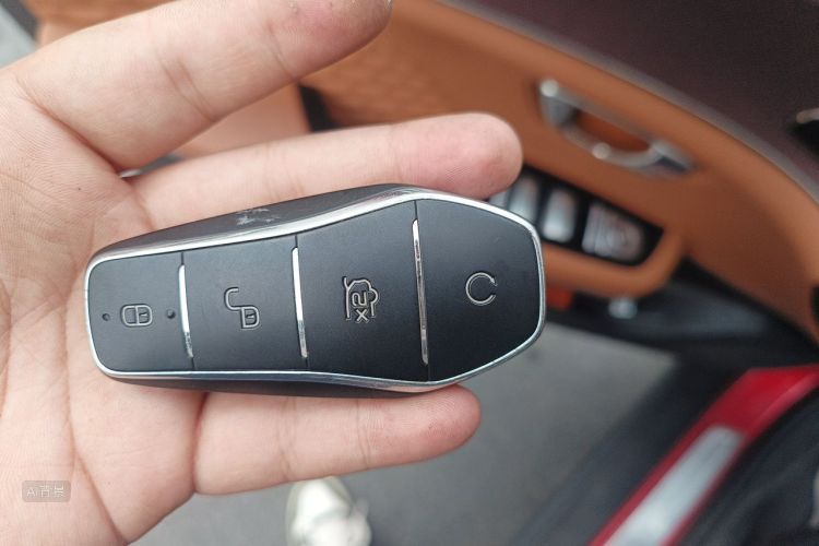BYD Han 2022 #10 BYD Han 2022 صورة سيارة #10