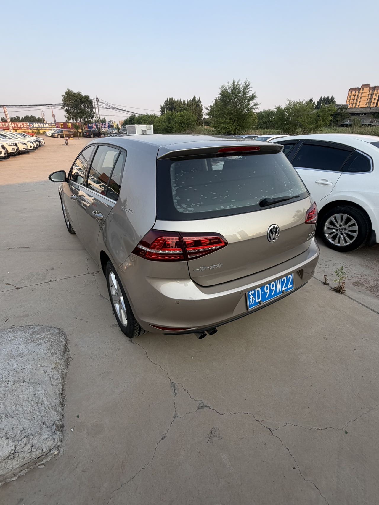 Volkswagen Golf 2017 car image #7