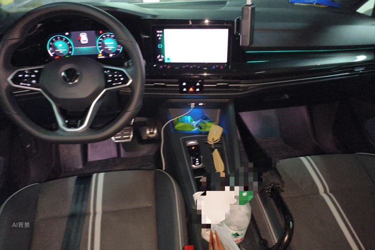 Volkswagen Golf 2024 car image #11