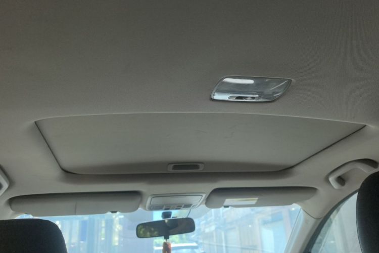 Honda CR-V 2016 immagine di auto #17