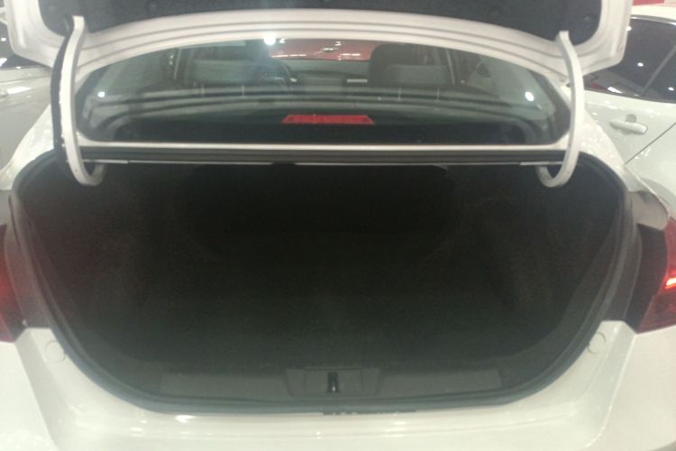 GEELY Emgrand 2021 #21 GEELY Emgrand 2021 car image #21