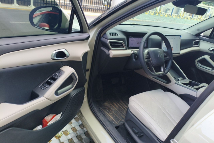 BYD YuanUP 2025 #9 BYD YuanUP 2025 car image #9