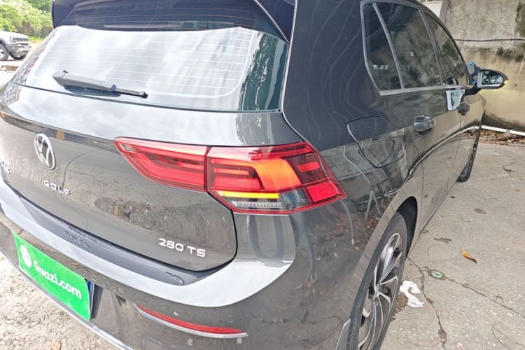 Volkswagen Golf 2022 car image #8