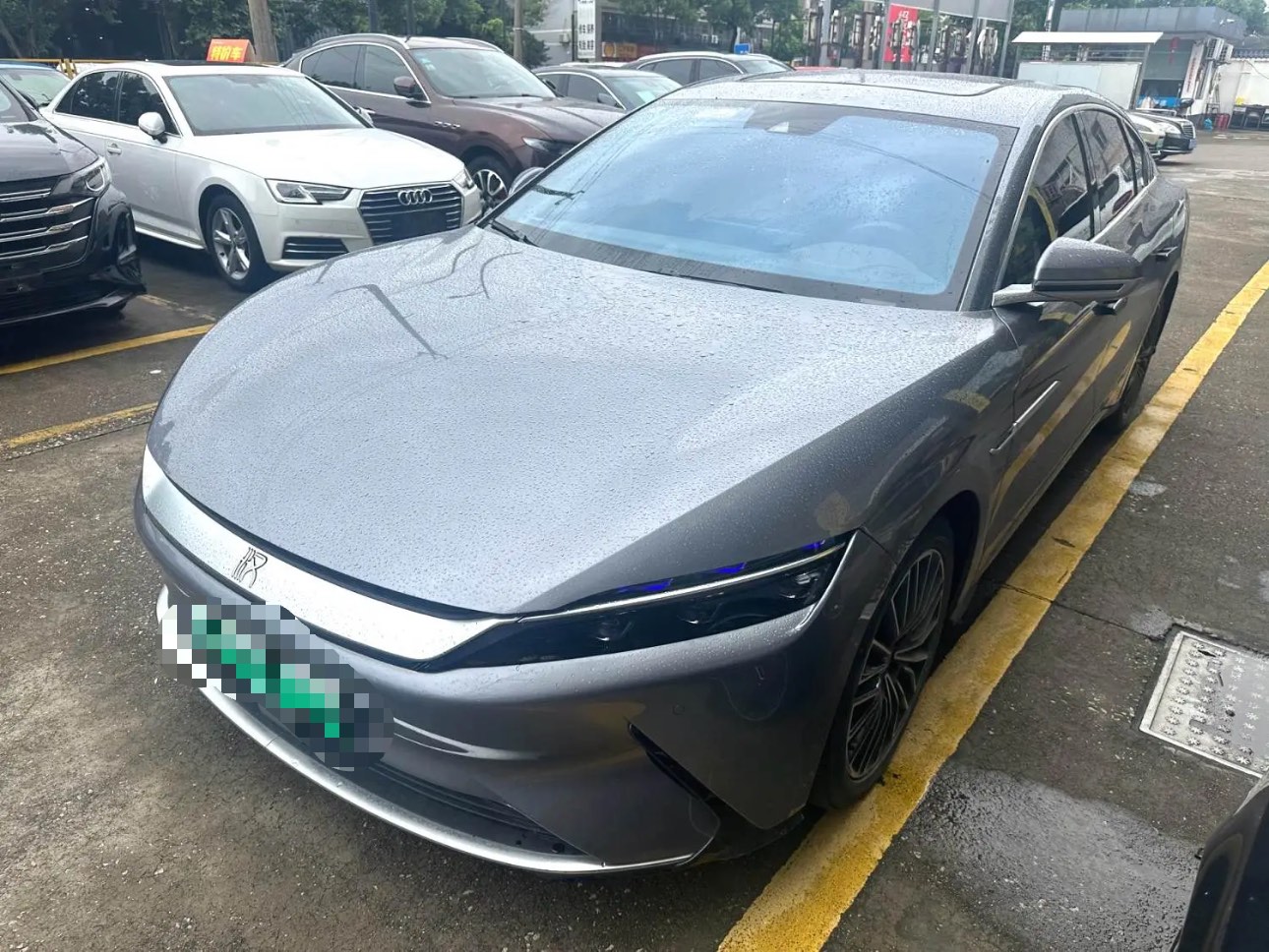BYD Han 2022 BYD Han 2022 car image