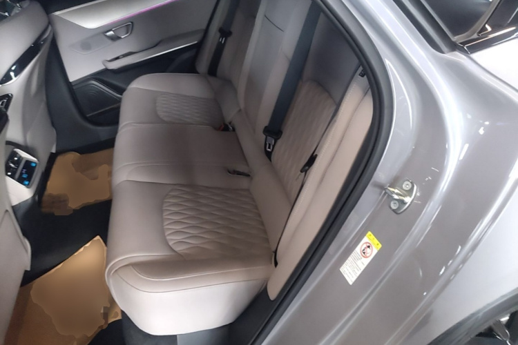 BYD Han 2025 #17 BYD Han 2025 immagine di auto #17