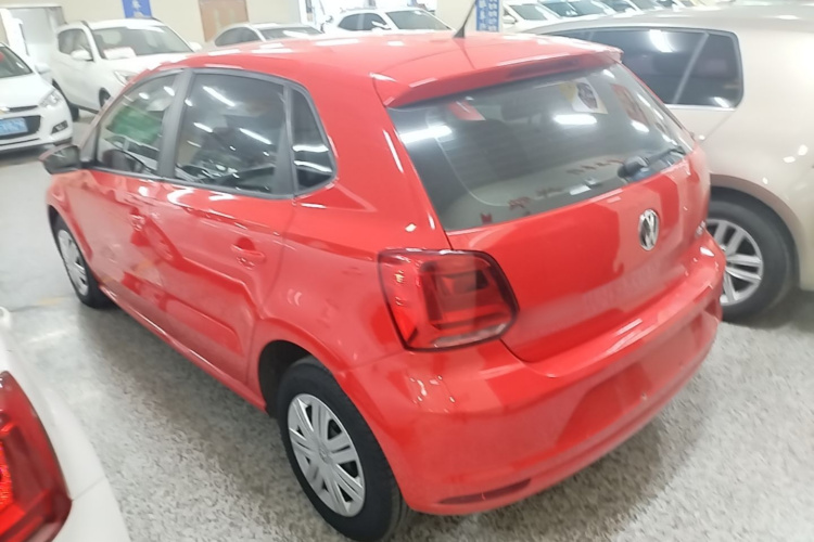 Volkswagen Polo 2018 car image #5