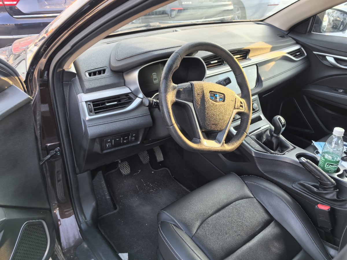 GEELY Emgrand 2019 #3 GEELY Emgrand 2019 car image #3
