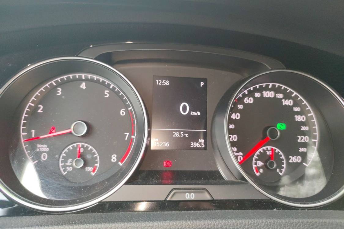 Volkswagen Golf 2014 car image #26
