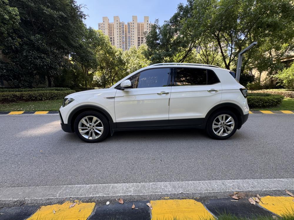 Volkswagen T-Cross 2019 car image #4
