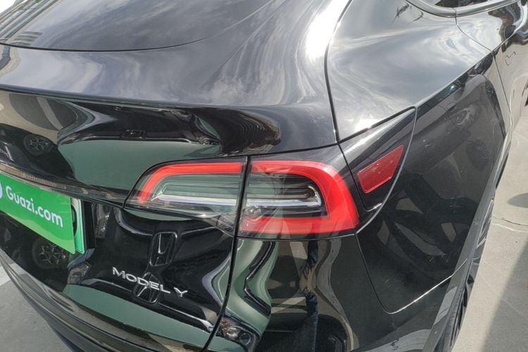 Tesla Model Y 2022 #8 Tesla Model Y 2022 car image #8