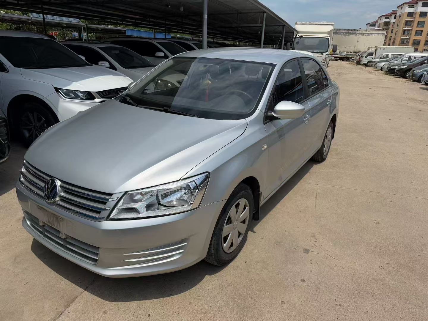 Volkswagen Santana 2015 car image 