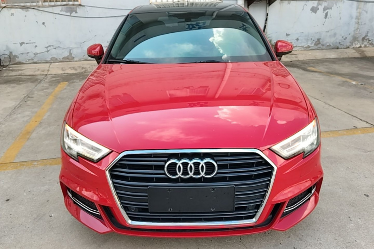 Audi A3 2019 car image #3