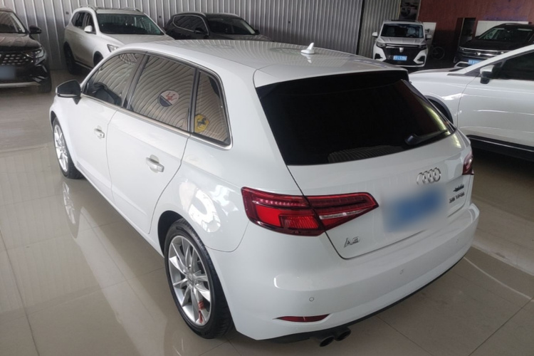 Audi A3 2018 immagine di auto #5