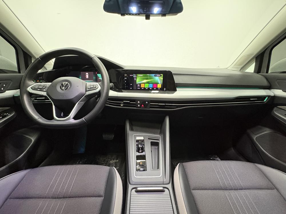 Volkswagen Golf 2020 car image #14