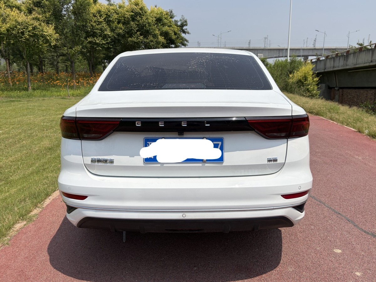 GEELY Emgrand 2025 #4 GEELY Emgrand 2025 car image #4