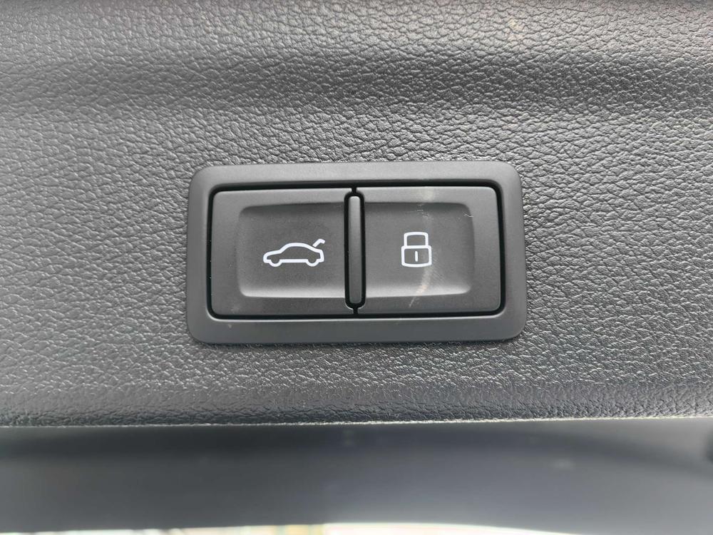 Audi Q3 2024 imagem de carro #9