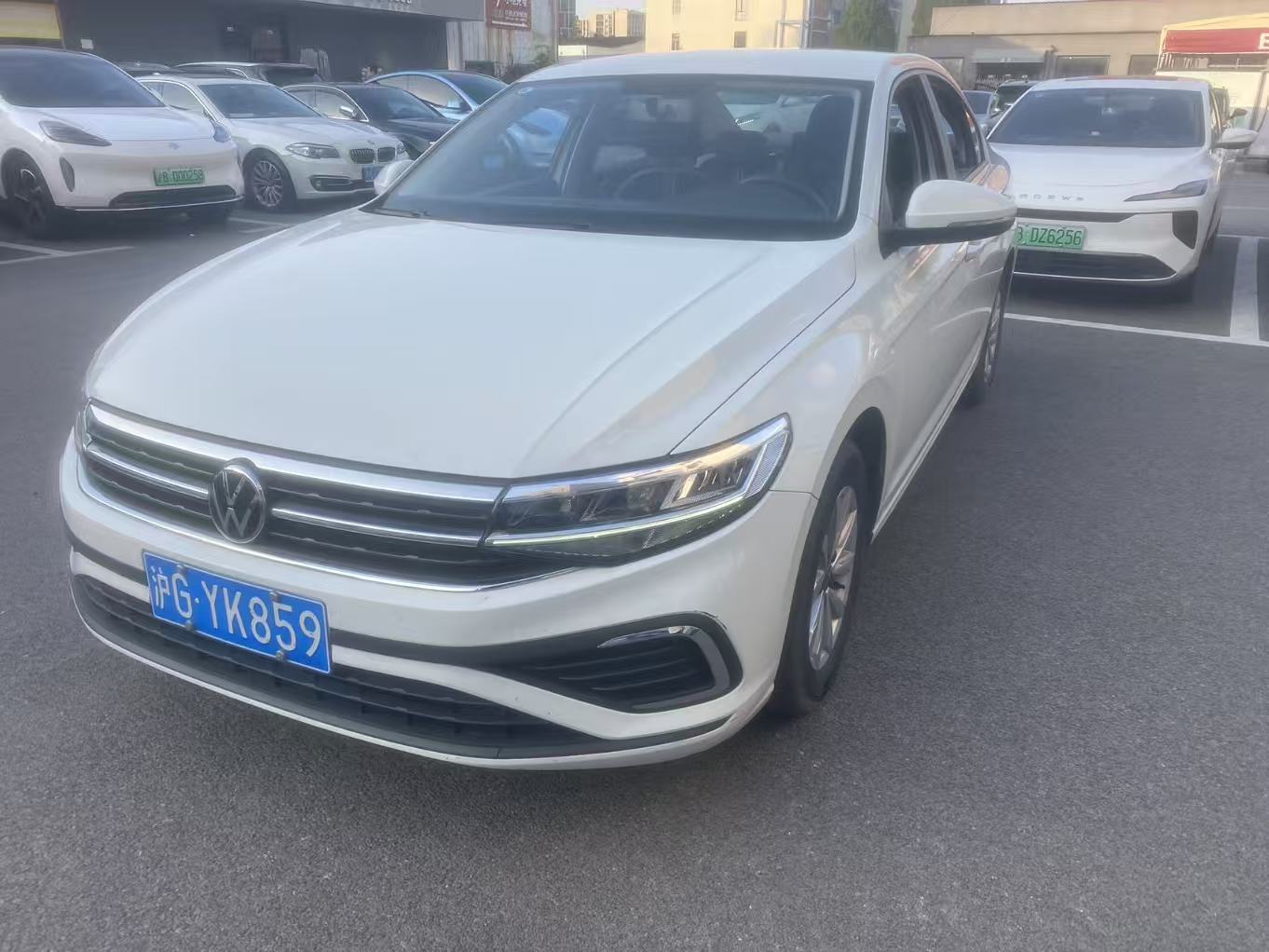 2024 2024 immagine di auto