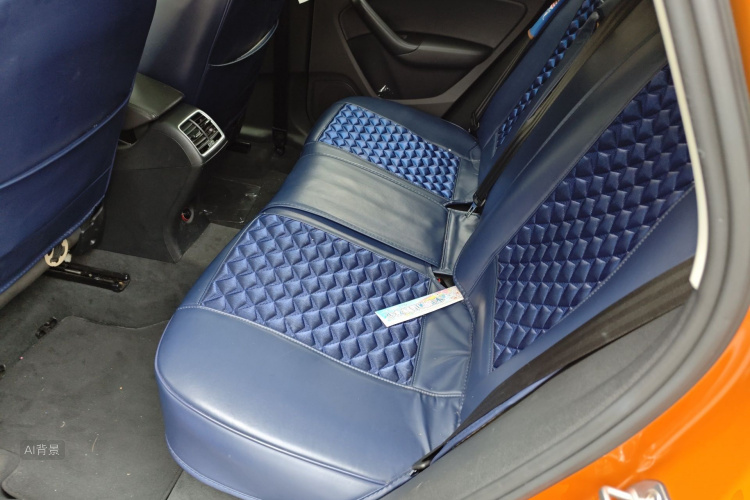 Audi Q3 2018 car image #19