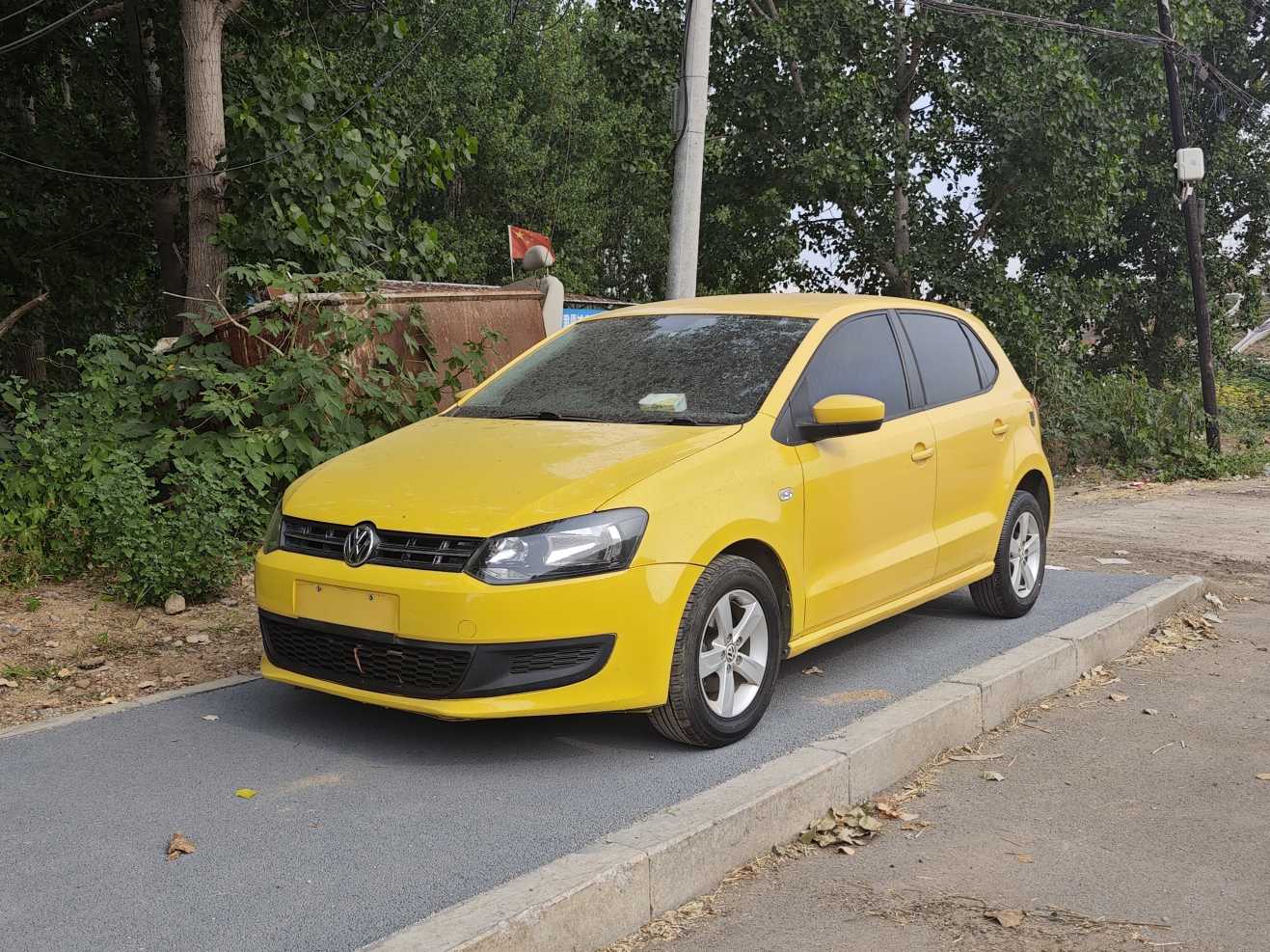 Volkswagen Polo 2011 Volkswagen Polo 2011 car image