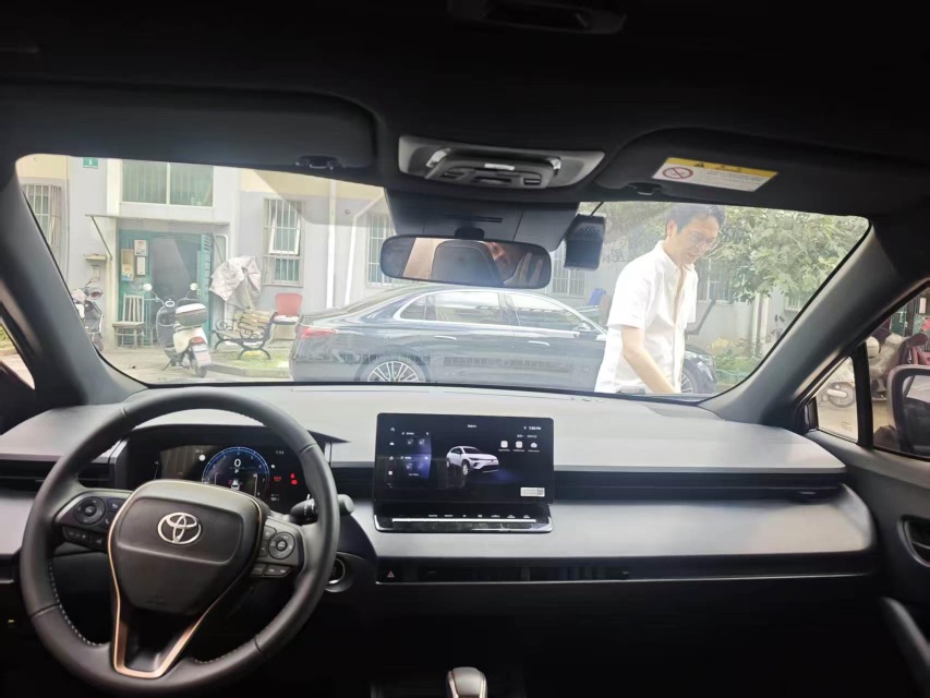 Toyota Corolla Cross 2026 immagine di auto #8