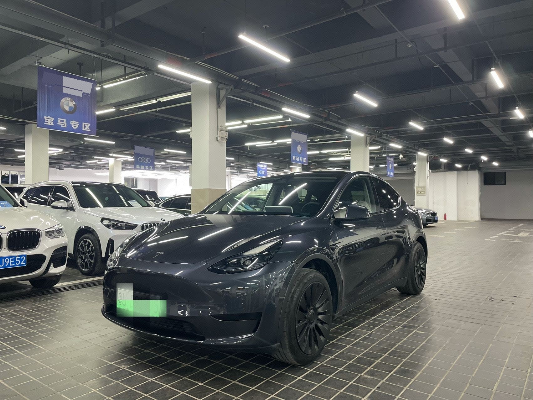 Tesla Model Y 2024 car image 