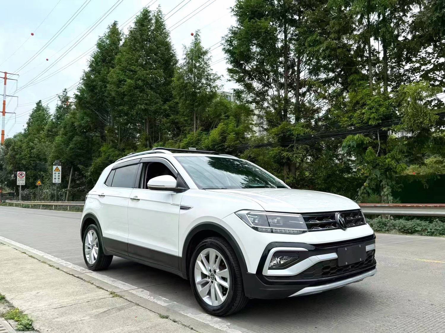 Volkswagen T-Cross 2022 imagen de coche #3
