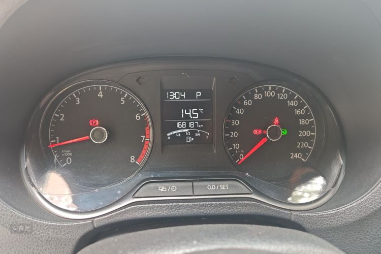 Volkswagen Polo 2018 imagem de carro #13