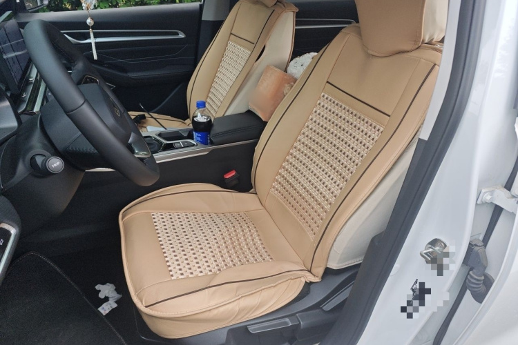 GEELY Emgrand 2024 #15 GEELY Emgrand 2024 car image #15