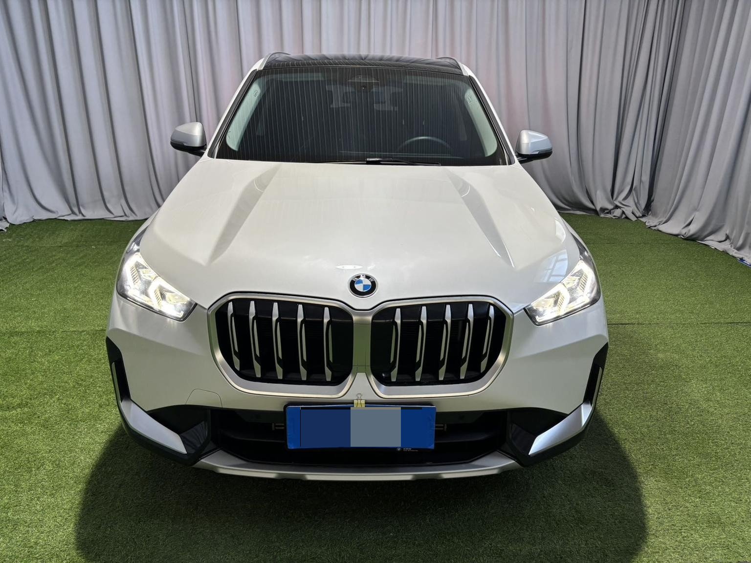 BMW X1 2023 car image #2