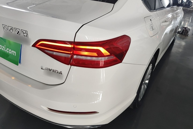 Volkswagen Lavida 2019 car image #8